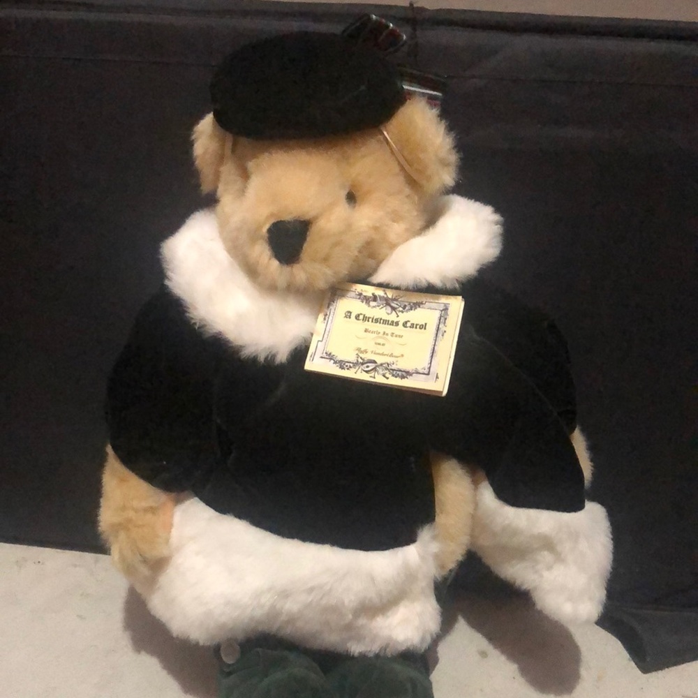 Muffy Vanderbear FLUFFY Christmas Carol.